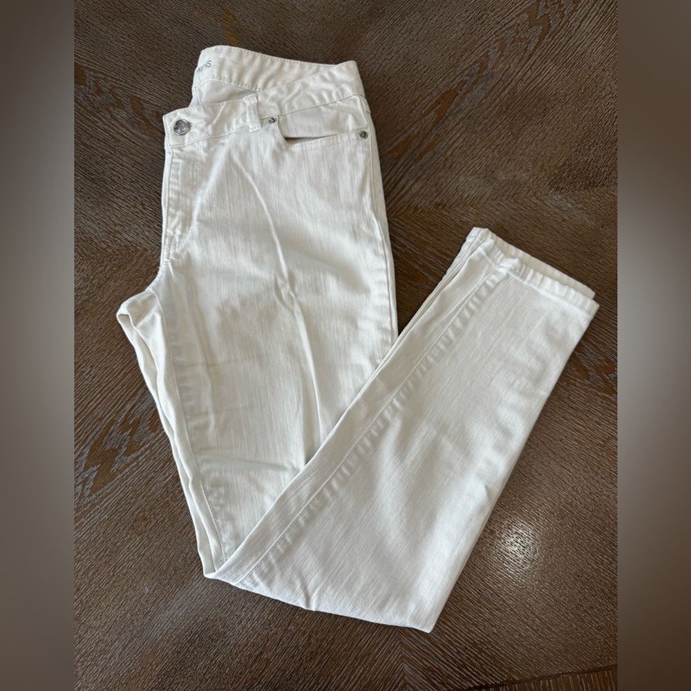Michael Kors White Jeans pants Sz 6 Low Rise (8”)  Waist 33” Inseam 28” Cotton
